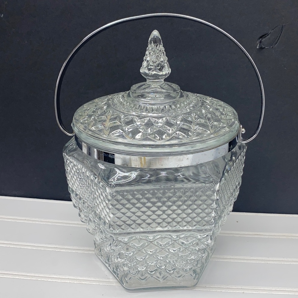 Anchor Hocking Wexford Ice Bucket with Lid,  Clear Glass Diamond Point Barware